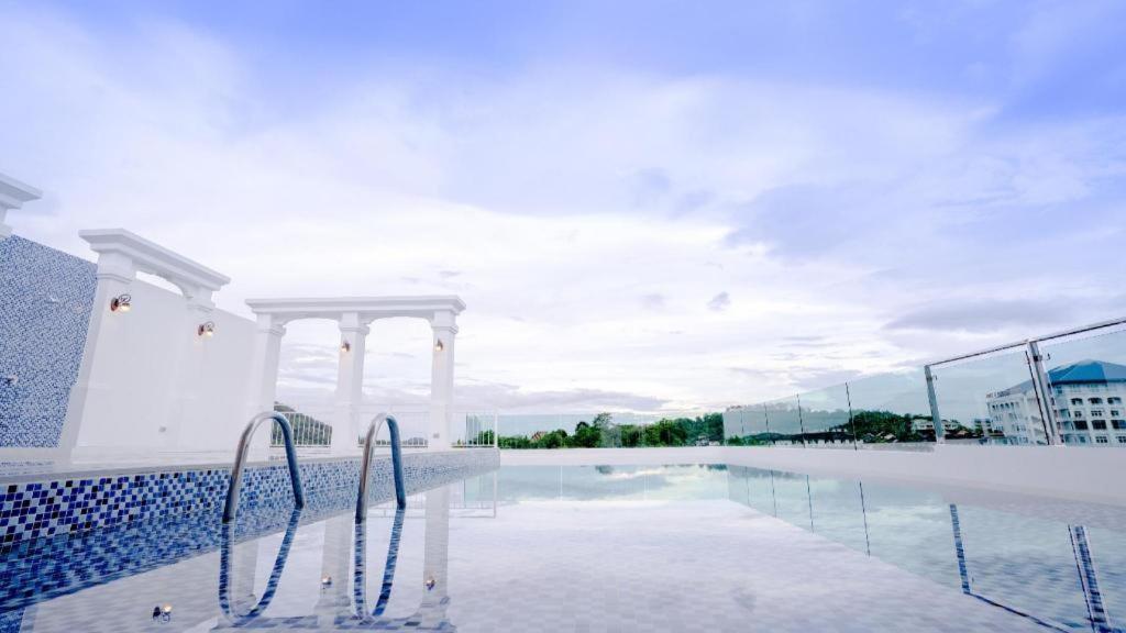B2 Phuket Premier Hotel Patong Exterior foto